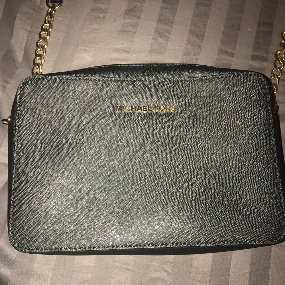 MK Cross Body - Picture 2 of 3